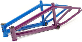 Deco Lifted Frame