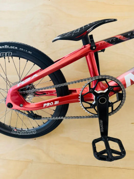 Meybo Custom Bike HSX Carbon